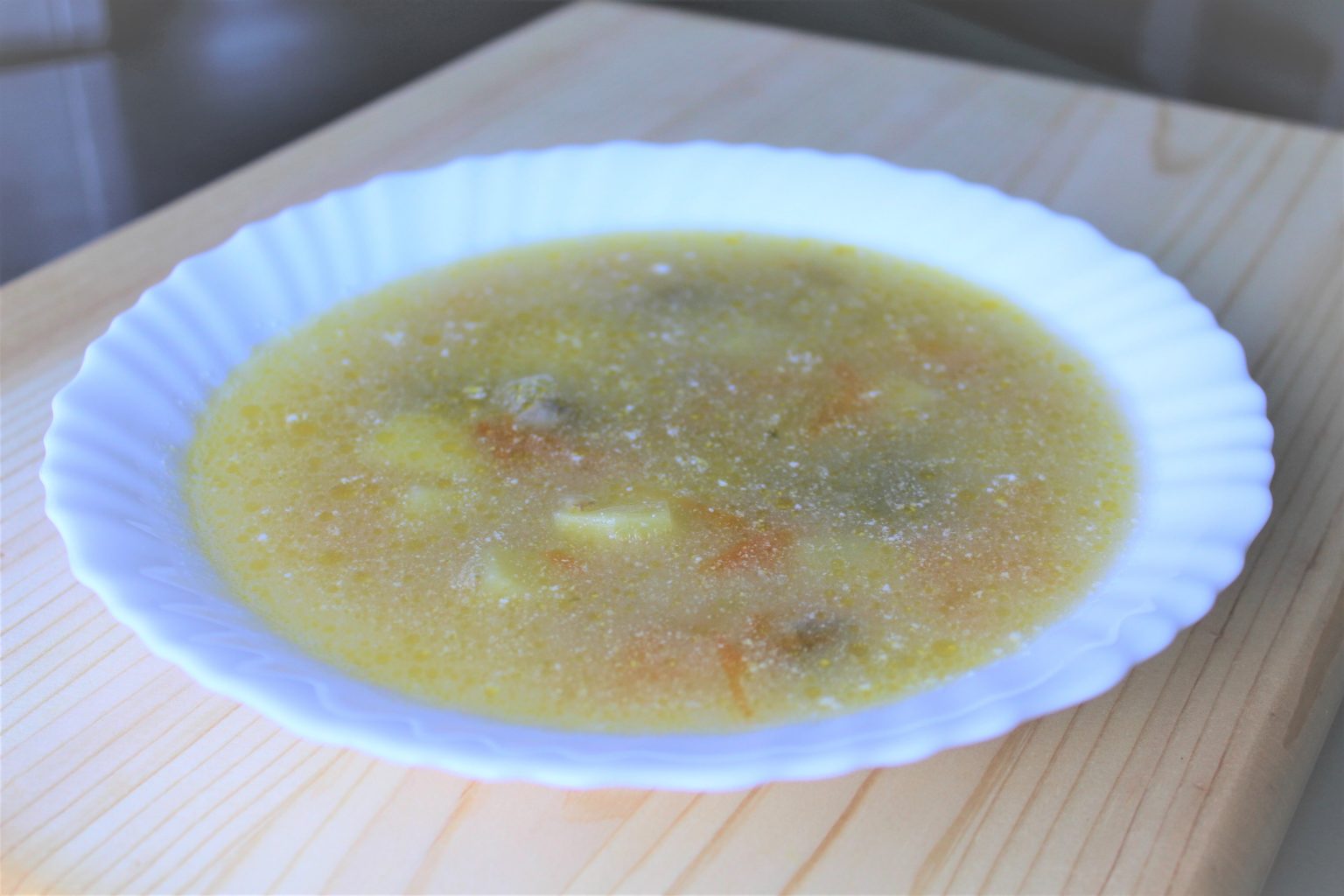 Рассольник ленинградский со сметаной и мясом.